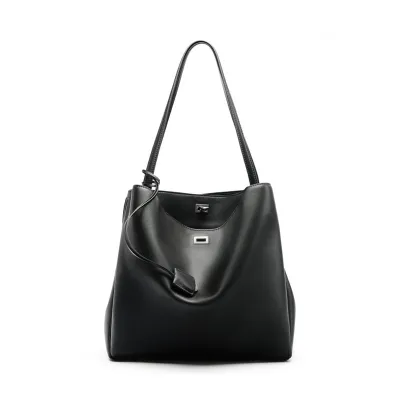 Vertical black silver buckle